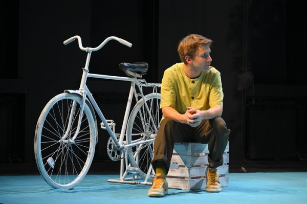 
									Премьера в Омской драме: очищающие слезы и возвращение в мир детства   [ФОТО]  