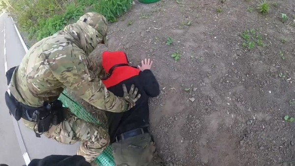 В Омске бойцы УФСБ задержали парня, который готовился стать террористом