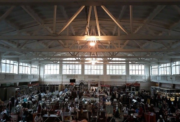 Омские рынки подверглись атакам мошенников
Омские рынки подверглись атакам мошенников