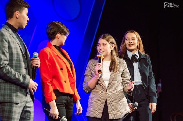 Стало известно, какие команды выступят на фестивале КВН в Омске
Стало известно, какие команды выступят на фестивале КВН в Омске