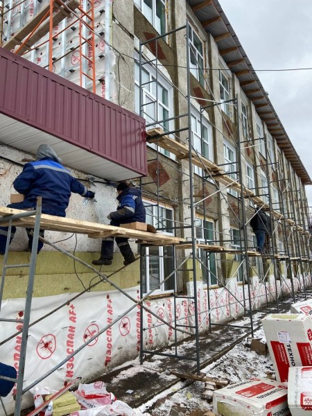 
									Дернова признала, что с ремонтом Марьяновской школы есть большие проблемы   [ФОТО]  