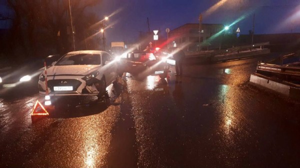 
									В Омске автоледи устроила ДТП: пострадал маленький ребенок    [ФОТО]  