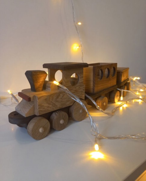 В предвкушении распаковок. Анастасия Бебешева о ёлочных игрушках из дерева