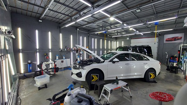 
									Омичи «бронируют» свои машины. Где и зачем? 