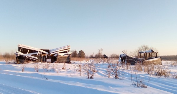 
									Появились фото из самой отдаленной заброшенной деревни Омской области    [ФОТО]  