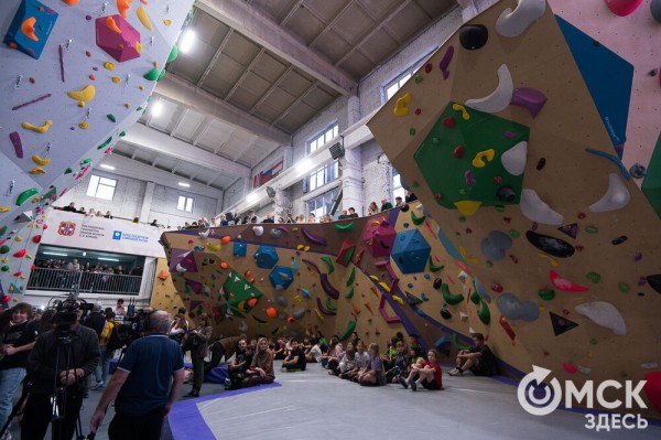 В Омске заработал крытый скалодром на три дисциплины В Омске заработал крытый скалодром на три дисциплины