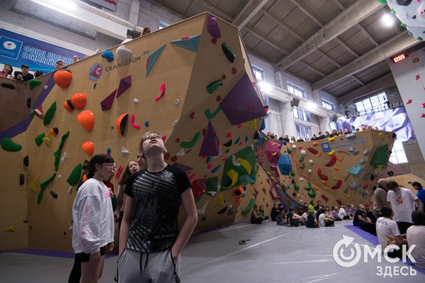 В Омске заработал крытый скалодром на три дисциплины В Омске заработал крытый скалодром на три дисциплины