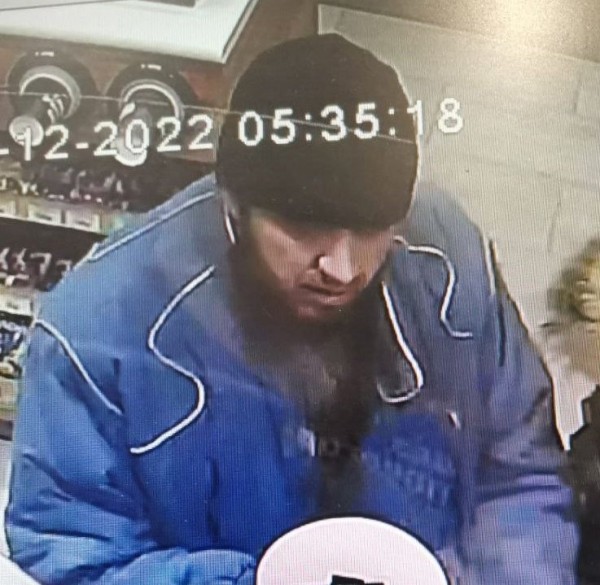 
									Омский таксист обчистил спящую пассажирку на 130 тысяч   [ФОТО]  