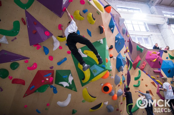 В Омске заработал крытый скалодром на три дисциплины В Омске заработал крытый скалодром на три дисциплины