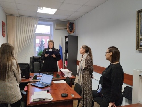 «Омскгоргаз» в долгах как в шелках: налоговая приостановила операции по счетам организации