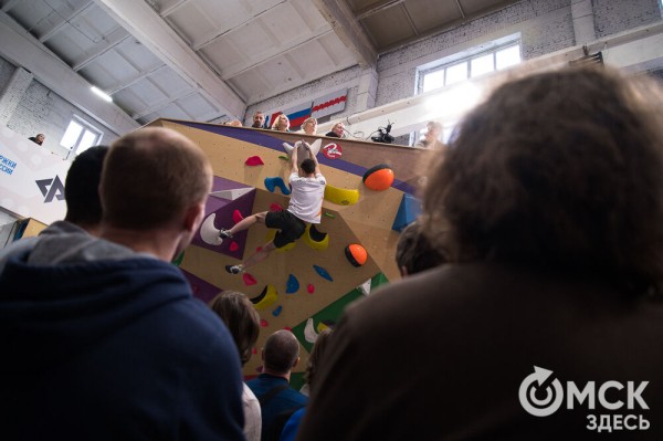 В Омске заработал крытый скалодром на три дисциплины В Омске заработал крытый скалодром на три дисциплины
