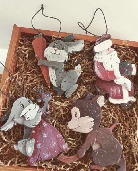 В предвкушении распаковок. Анастасия Бебешева о ёлочных игрушках из дерева