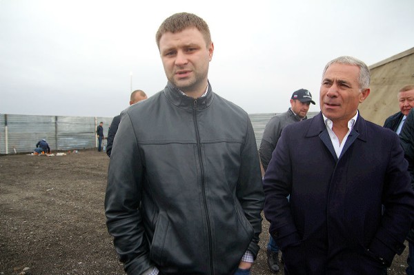 «Пока у нас такие чиновники, будем сидеть без дорог»
«Пока у нас такие чиновники, будем сидеть без дорог»