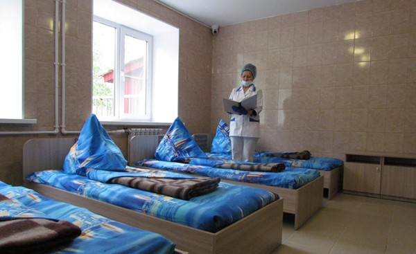 Нарколог Олег ТАРАСОВ: «После застолья со спиртным помогут обильное питье и овсянка»
Нарколог Олег ТАРАСОВ: «После застолья со спиртным помогут обильное питье и овсянка»