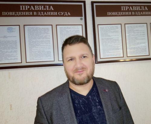 Подсудимый Быков привычно рявкнул на журналиста, но сам при этом выглядел потерпевшим