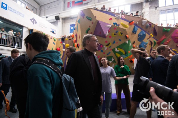 В Омске заработал крытый скалодром на три дисциплины В Омске заработал крытый скалодром на три дисциплины