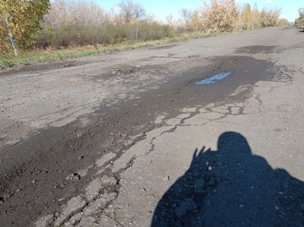 «Пока у нас такие чиновники, будем сидеть без дорог»
«Пока у нас такие чиновники, будем сидеть без дорог»