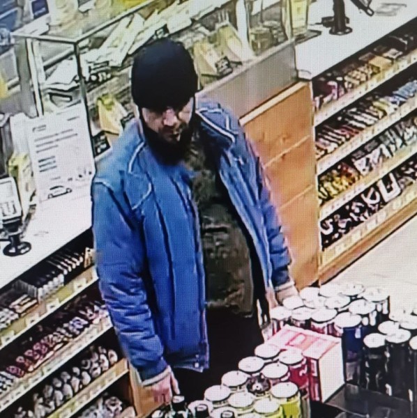 
									Омский таксист обчистил спящую пассажирку на 130 тысяч   [ФОТО]  