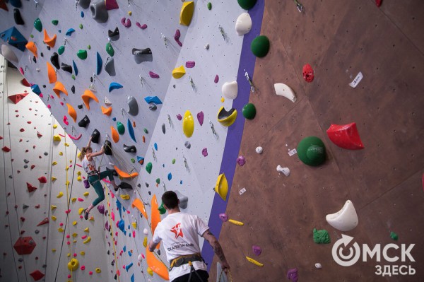 В Омске заработал крытый скалодром на три дисциплины В Омске заработал крытый скалодром на три дисциплины