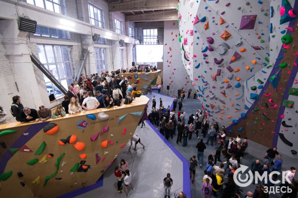 В Омске заработал крытый скалодром на три дисциплины В Омске заработал крытый скалодром на три дисциплины