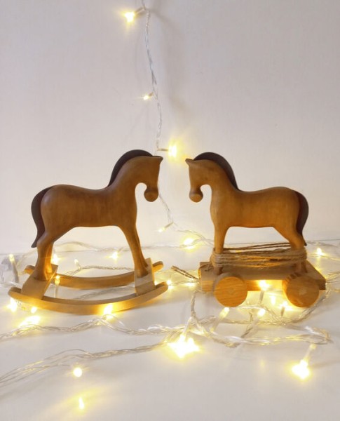 В предвкушении распаковок. Анастасия Бебешева о ёлочных игрушках из дерева