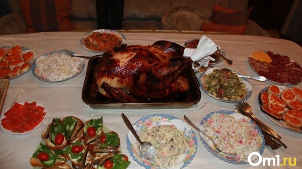 Чем опасны новогодние салаты «Оливье» и «Сельдь под шубой», рассказали новосибирцам