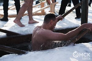 Крещение, прощание с Инной Чуриковой и выступление Владимира Путина. Что ищут омичи в интернете 18 января