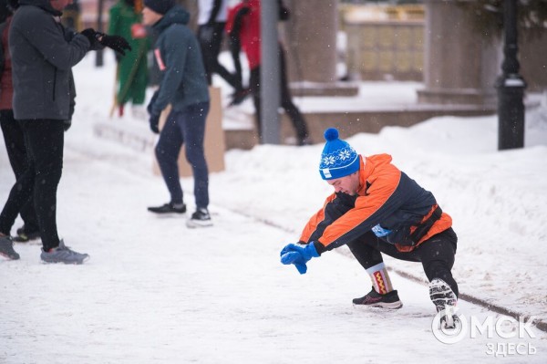 Рождественский полумарафон пробежали спортсмены из Африки, а выиграли - сибиряки Рождественский полумарафон пробежали спортсмены из Африки, а выиграли - сибиряки