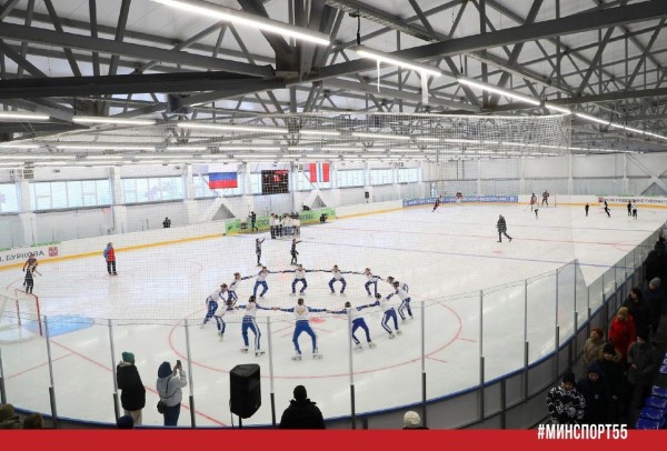 
									В Омске открыли новый ледовый дворец   [ФОТО]  