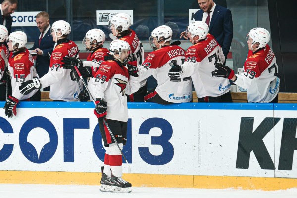 
									«Омские Ястребы» забросили 8 шайб в одном матче   [ФОТО]  