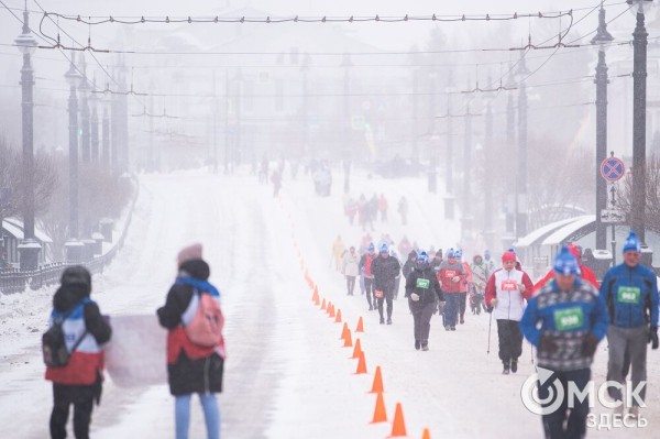 Рождественский полумарафон пробежали спортсмены из Африки, а выиграли - сибиряки Рождественский полумарафон пробежали спортсмены из Африки, а выиграли - сибиряки