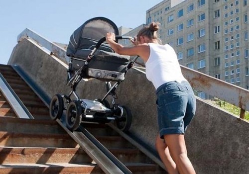 Омский аспирант изобрёл устройство, облегчающие жизнь молодым мамам