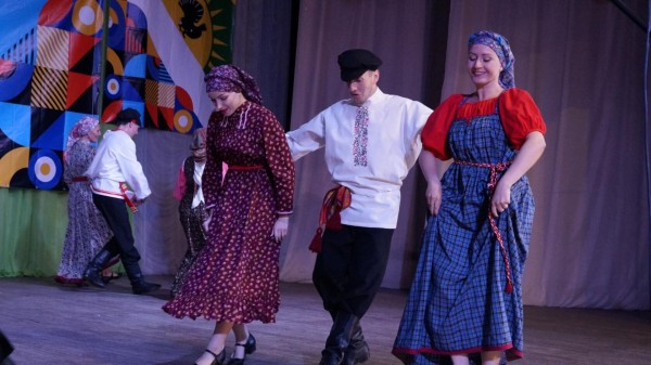 "Кадриль - это своеобразная школа взаимоотношений". Кадрильный сет - локальный бренд Седельниковского района