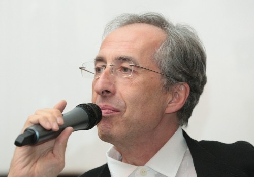 Автор разрушившегося мегааквариума в Берлине создавал микрорайон в Омске