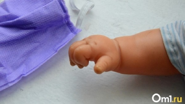 Омичка из ревности к мужу убила младенца у него на глазах