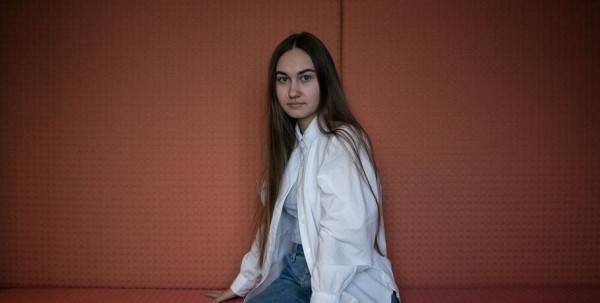 "Надеюсь, до скинни мы не дойдём". Омский молодой дизайнер о том, куда движется современная мода "Надеюсь, до скинни мы не дойдём". Омский молодой дизайнер о том, куда движется современная мода