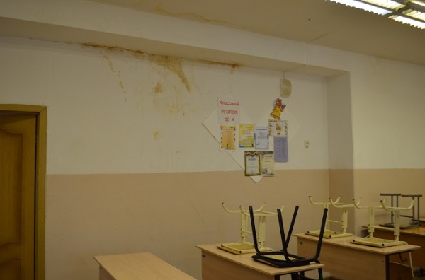 
									Школу в Омске, где царит разруха, отремонтирует меценат   [ФОТО]  