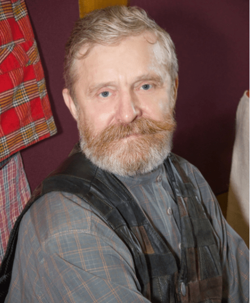 Омские студенты осваивают косторезное искусство