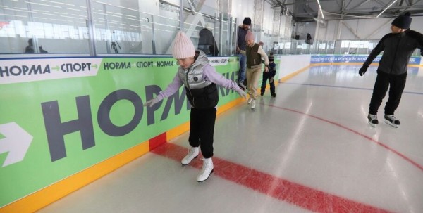 Новый крытый каток принял первую тысячу посетителей Новый крытый каток принял первую тысячу посетителей