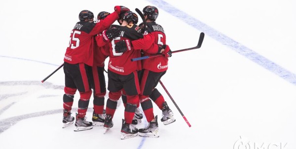 "Авангард" в третий раз подряд выиграл у "Автомобилиста" "Авангард" в третий раз подряд выиграл у "Автомобилиста"