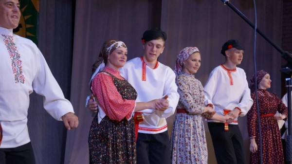 "Кадриль - это своеобразная школа взаимоотношений". Кадрильный сет - локальный бренд Седельниковского района