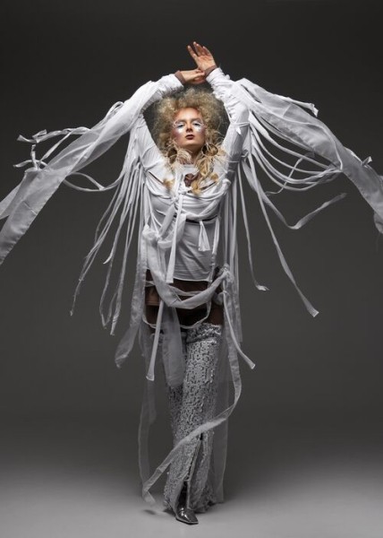 Омский стилист Яна Брыш в числе финалистов престижной российской премии Омский стилист Яна Брыш в числе финалистов престижной российской премии