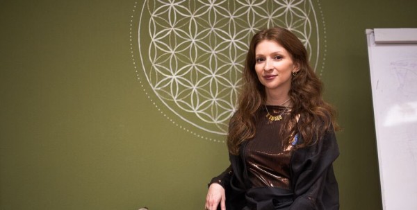 Омский стилист Яна Брыш в числе финалистов престижной российской премии Омский стилист Яна Брыш в числе финалистов престижной российской премии