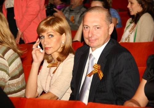 Новой владелицей «Алкогольной Сибгруппы» стала Лариса Стрелец