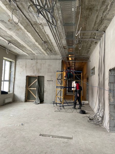 
									В Омской области срывают строительство школы, которую должны сдать к 1 сентября   [ФОТО]  