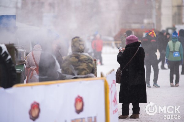 Рождественский полумарафон пробежали спортсмены из Африки, а выиграли - сибиряки Рождественский полумарафон пробежали спортсмены из Африки, а выиграли - сибиряки