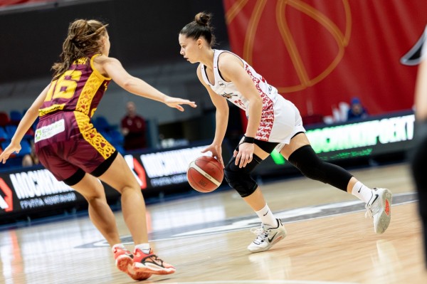 
									Омский «Нефтяник» завершил первый этап чемпионата поражением в Москве   [ФОТО]  