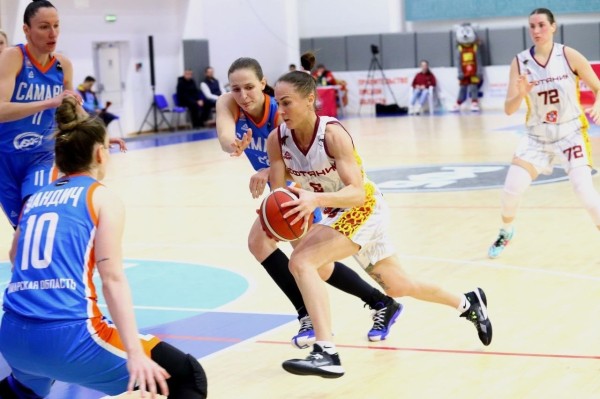 
									Омский «Нефтяник» не смог одержать вторую победу подряд   [ФОТО]  