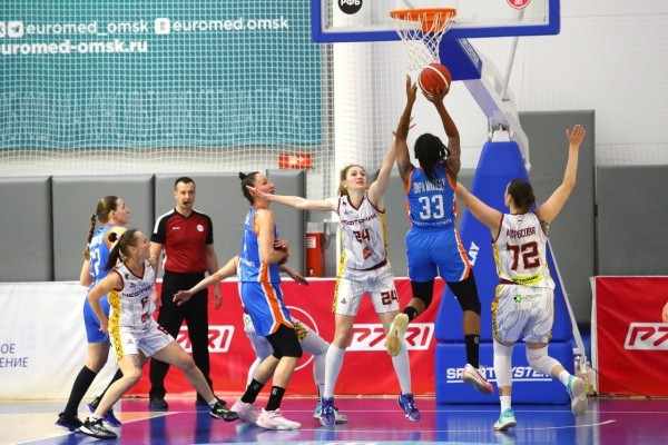 
									Омский «Нефтяник» не смог одержать вторую победу подряд   [ФОТО]  