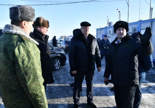 В Омск прибыл полномочный представитель Президента РФ по СФО В Омск прибыл полномочный представитель Президента РФ по СФО